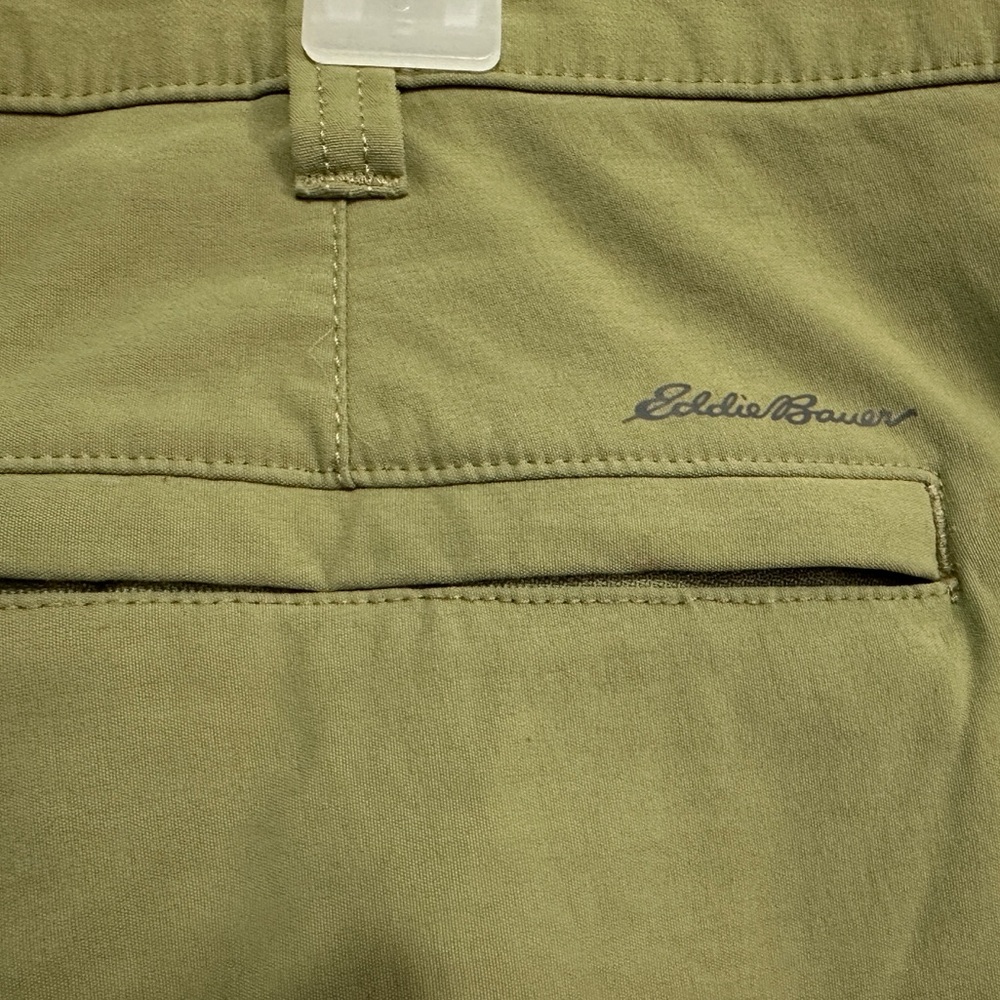 Eddie Bauer Men's Khaki Shorts TRAVEX - Picture 4 of 5